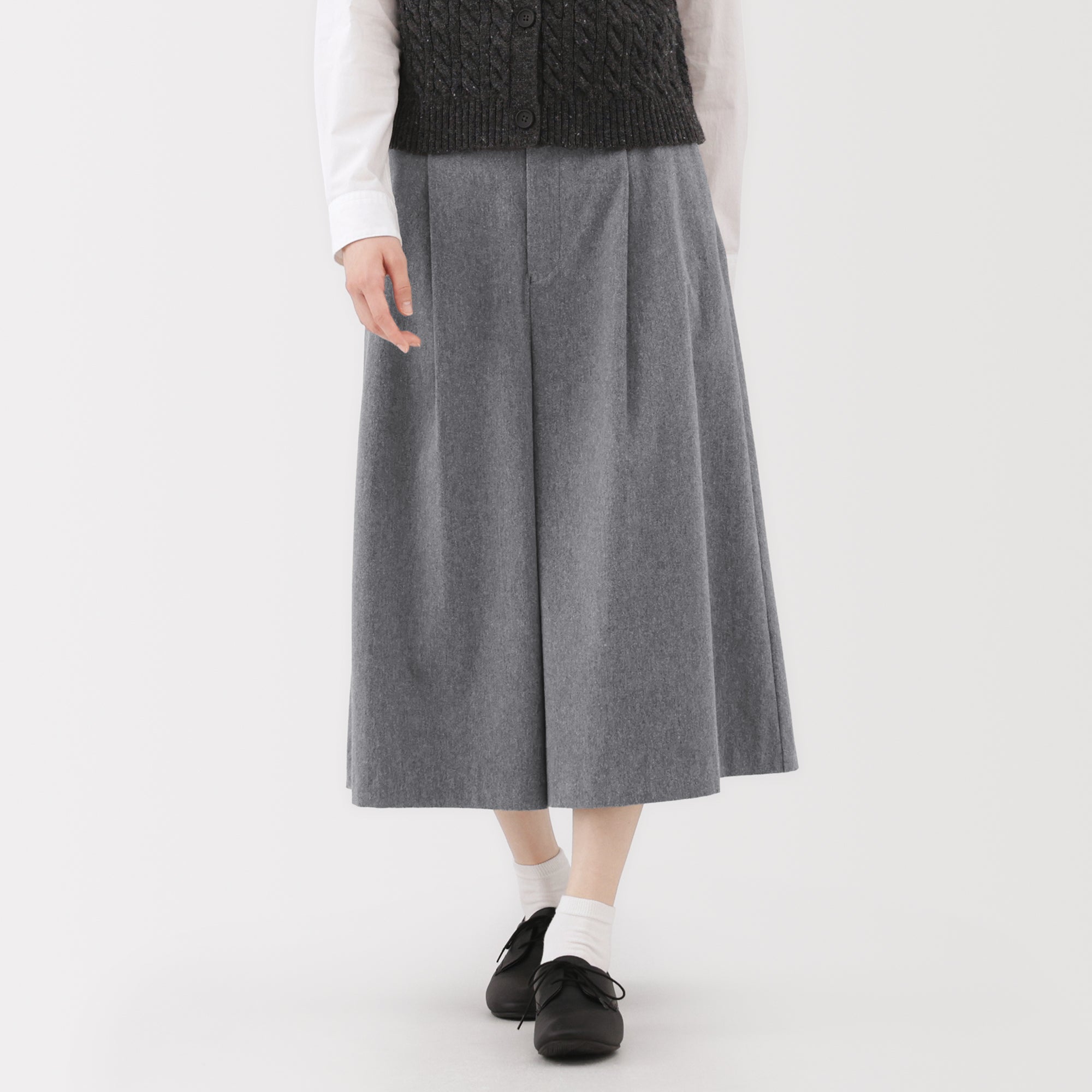Brushed Cropped Pants - Image 12