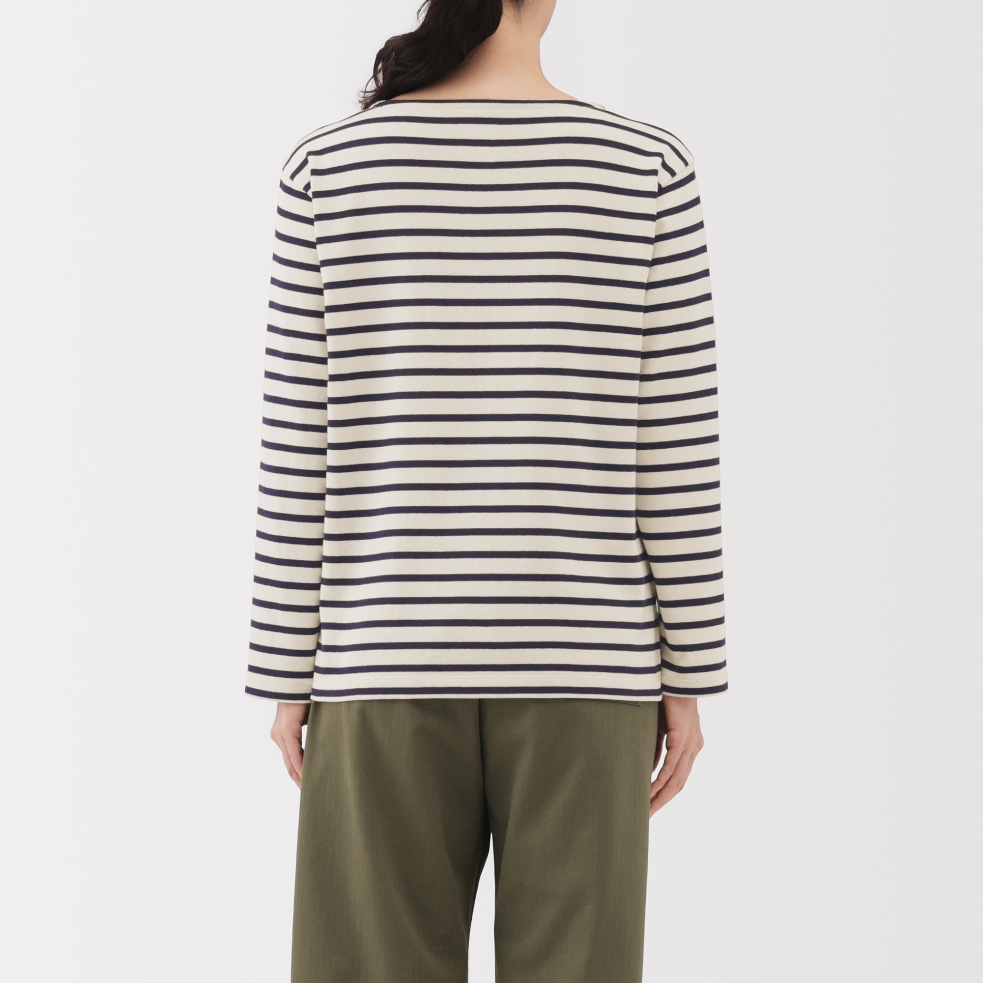 Heavyweight Boat Neck T-Shirt - Image 6