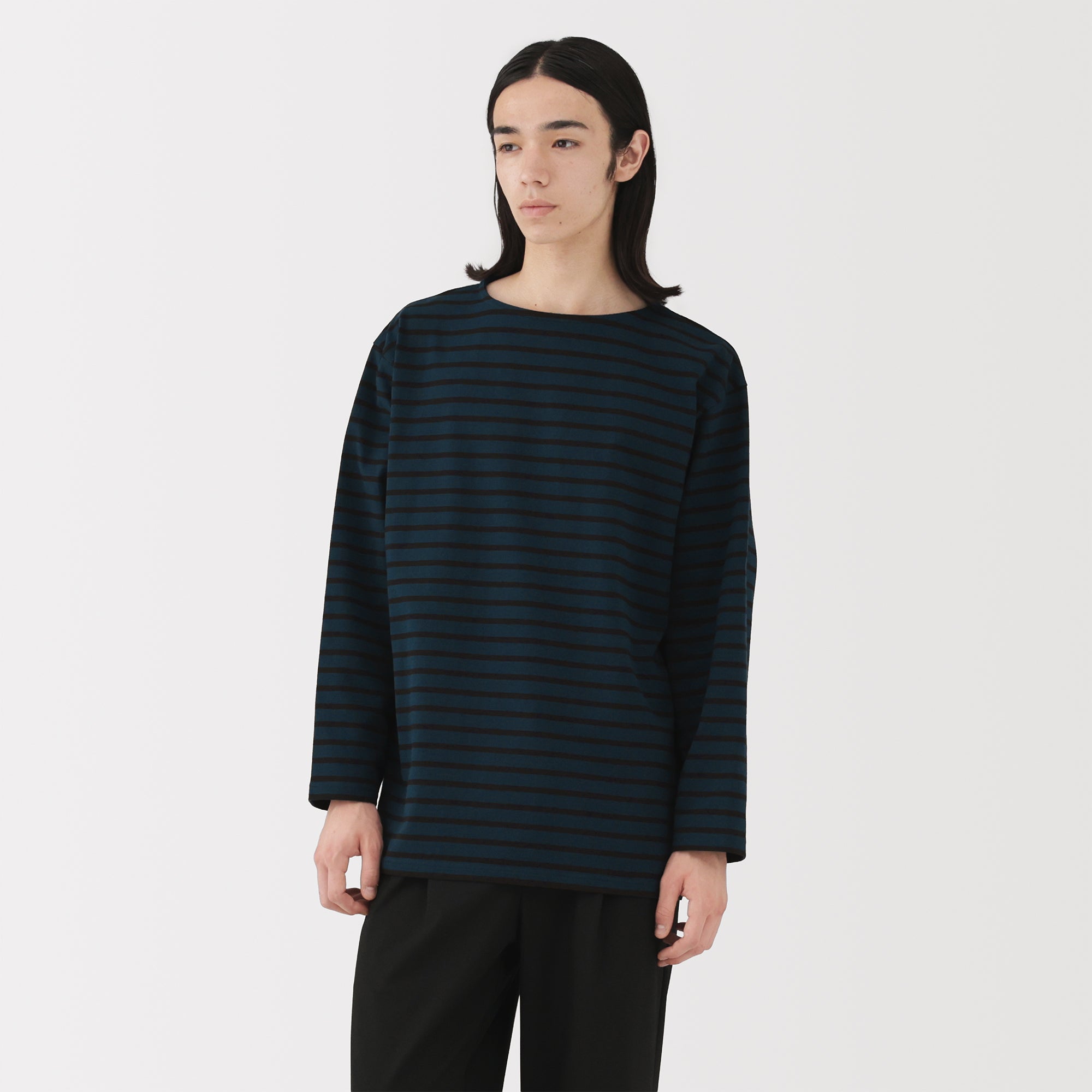 Heavyweight Boat Neck T-Shirt - Image 3