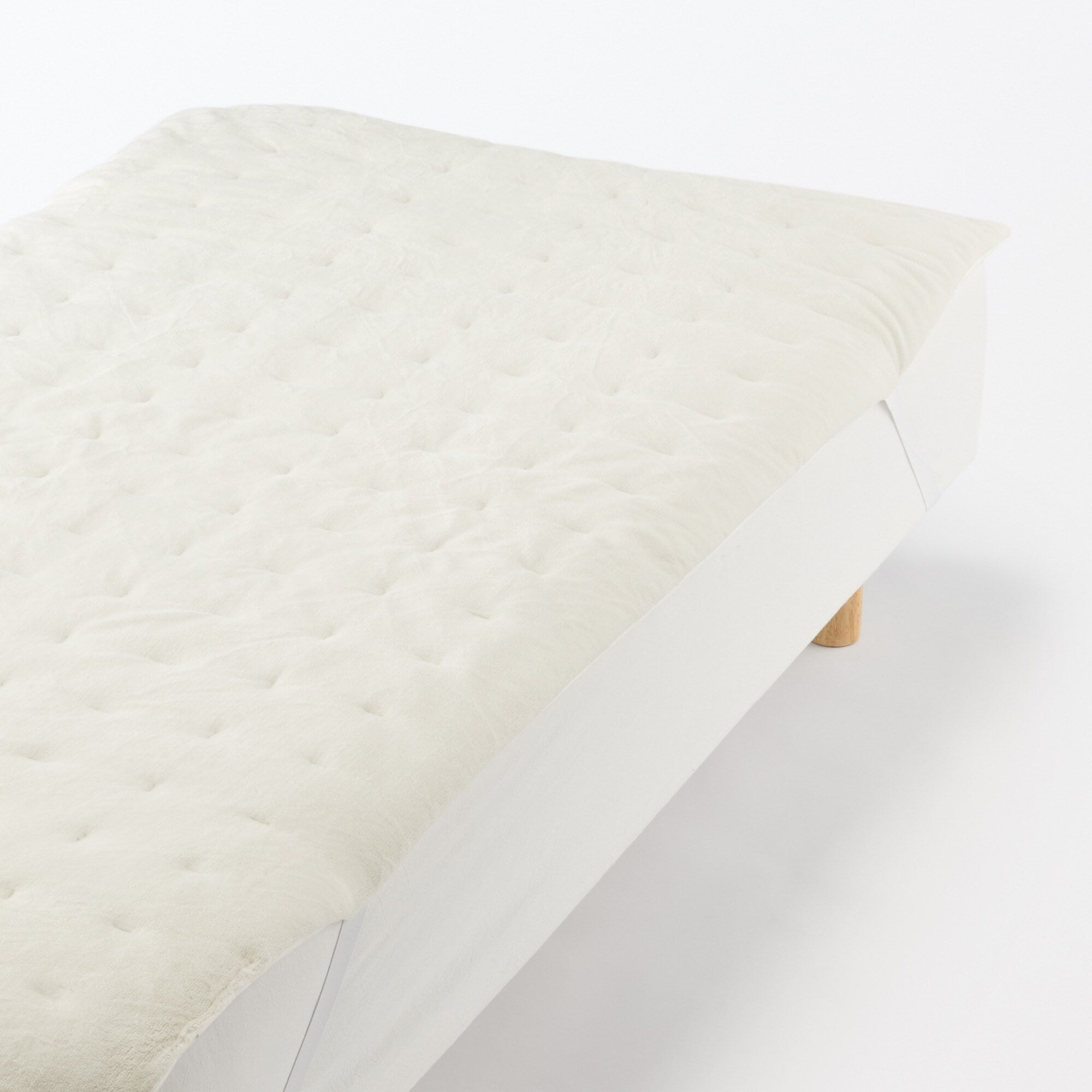 Recycled Polyester Quilted Bed Pad - Queen - Image 4