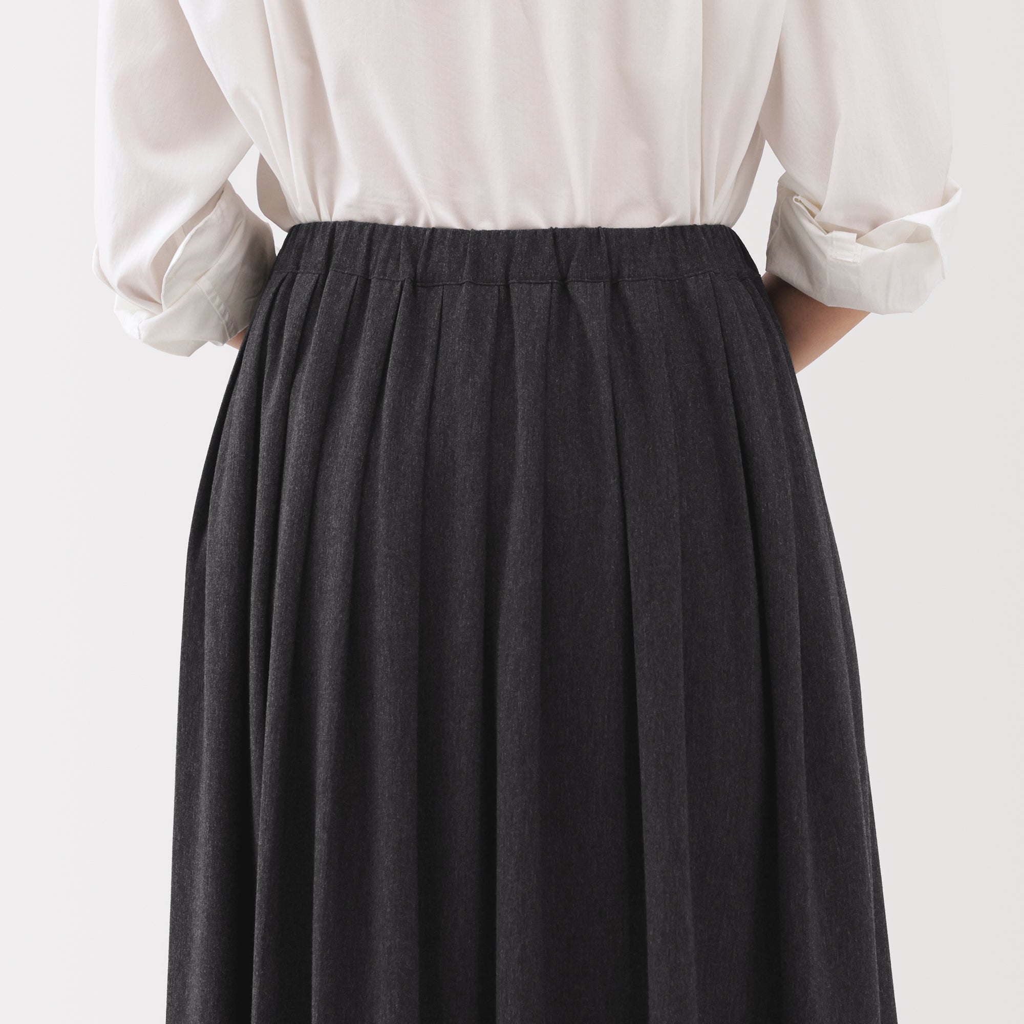 Labo Jersey Pleated Skirt - Image 17