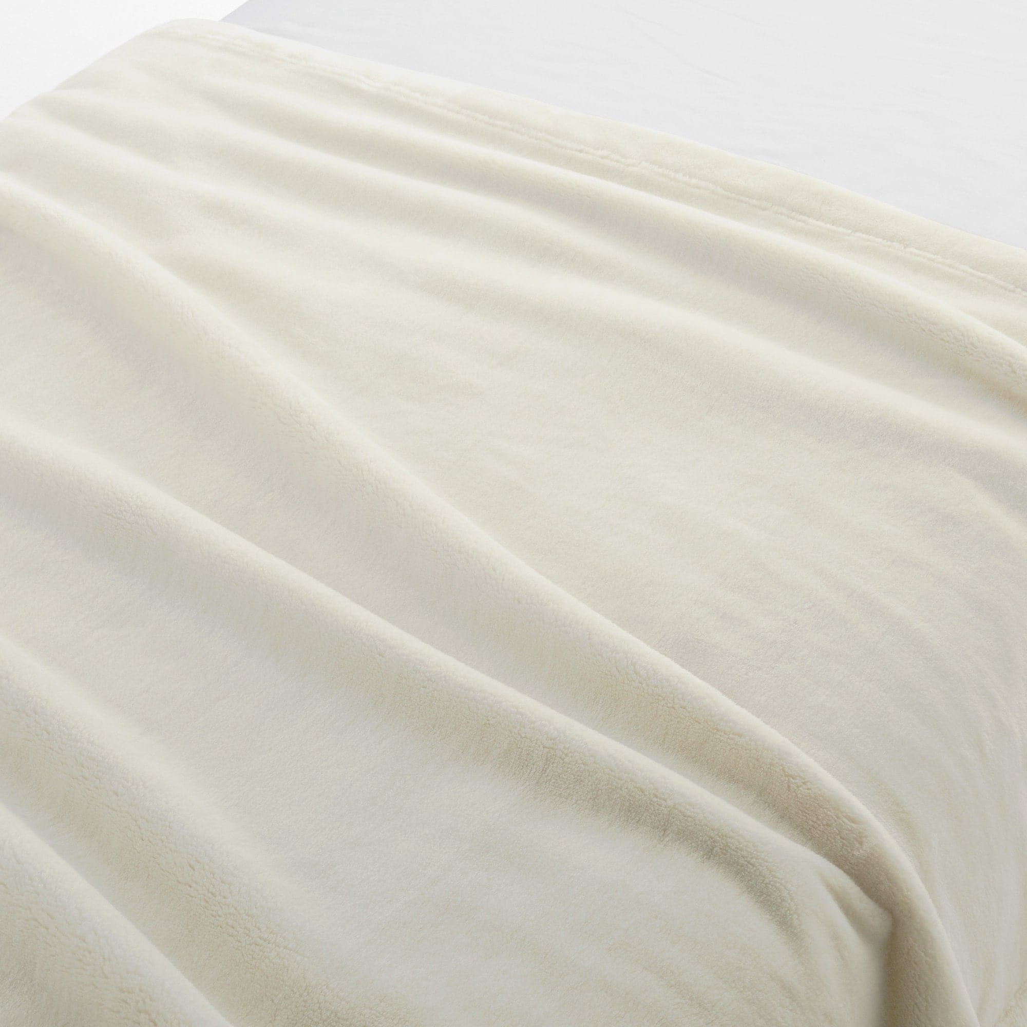 Recycled Polyester Warm Thick Blanket - Double - Image 11