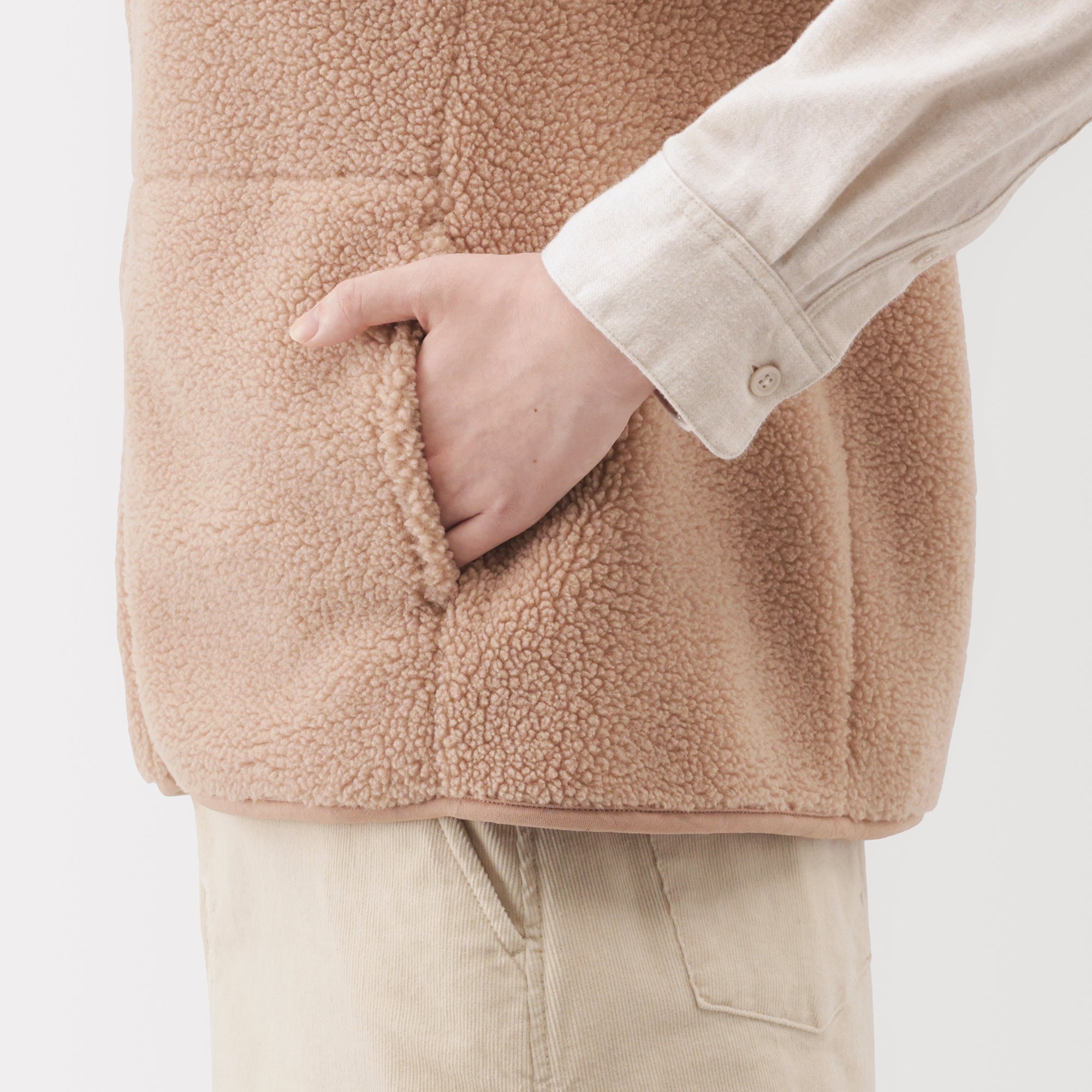 Boa Fleece Vest - Image 24