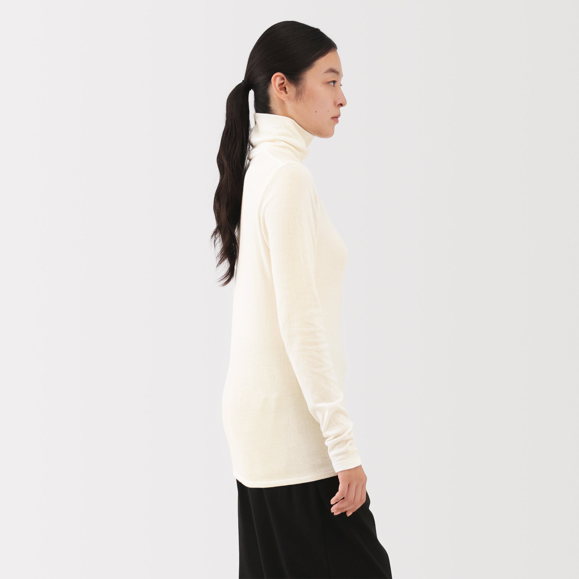 Labo Cotton Cashmere Turtleneck T-Shirt - Image 24