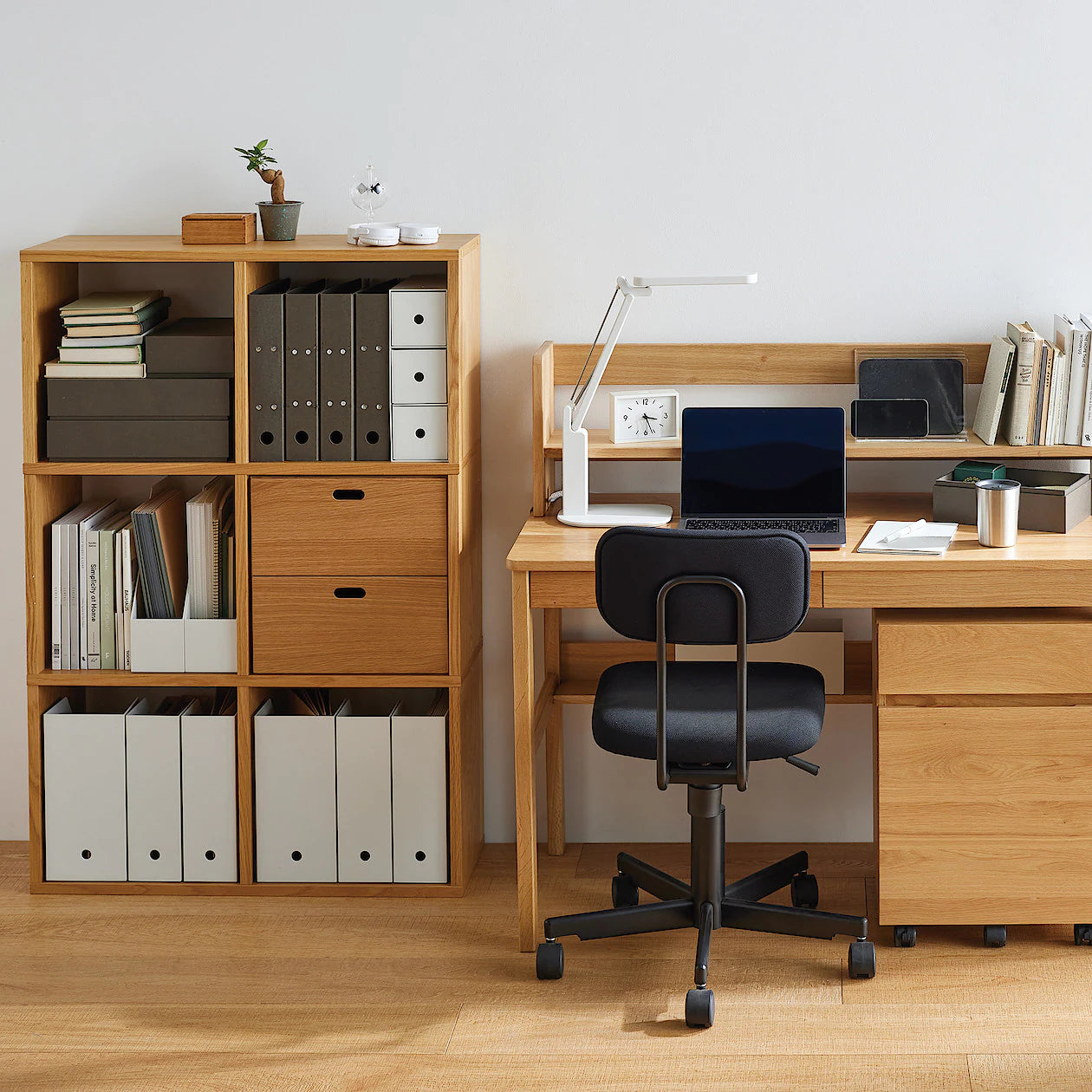 Oak Compartment Stacking Shelf - 3 x 2 - Image 2