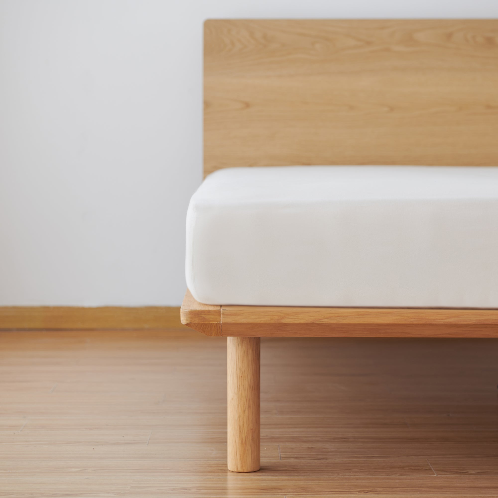 M8 Legs for Pocket Coil Mattress with Attachable Legs - Image 11