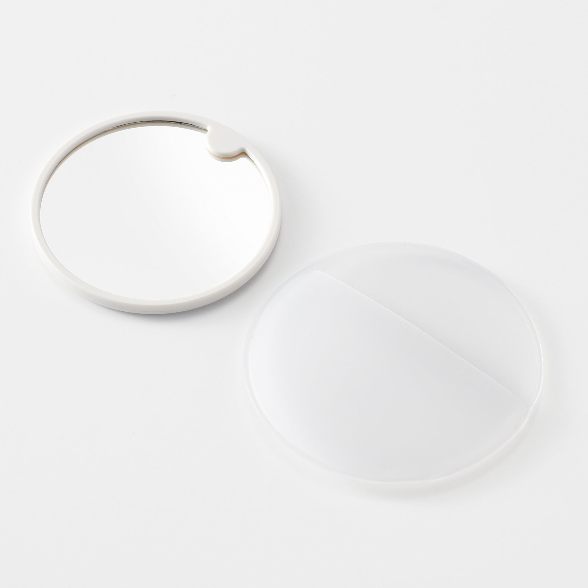 Styrene Round Compact Mirror - Image 3