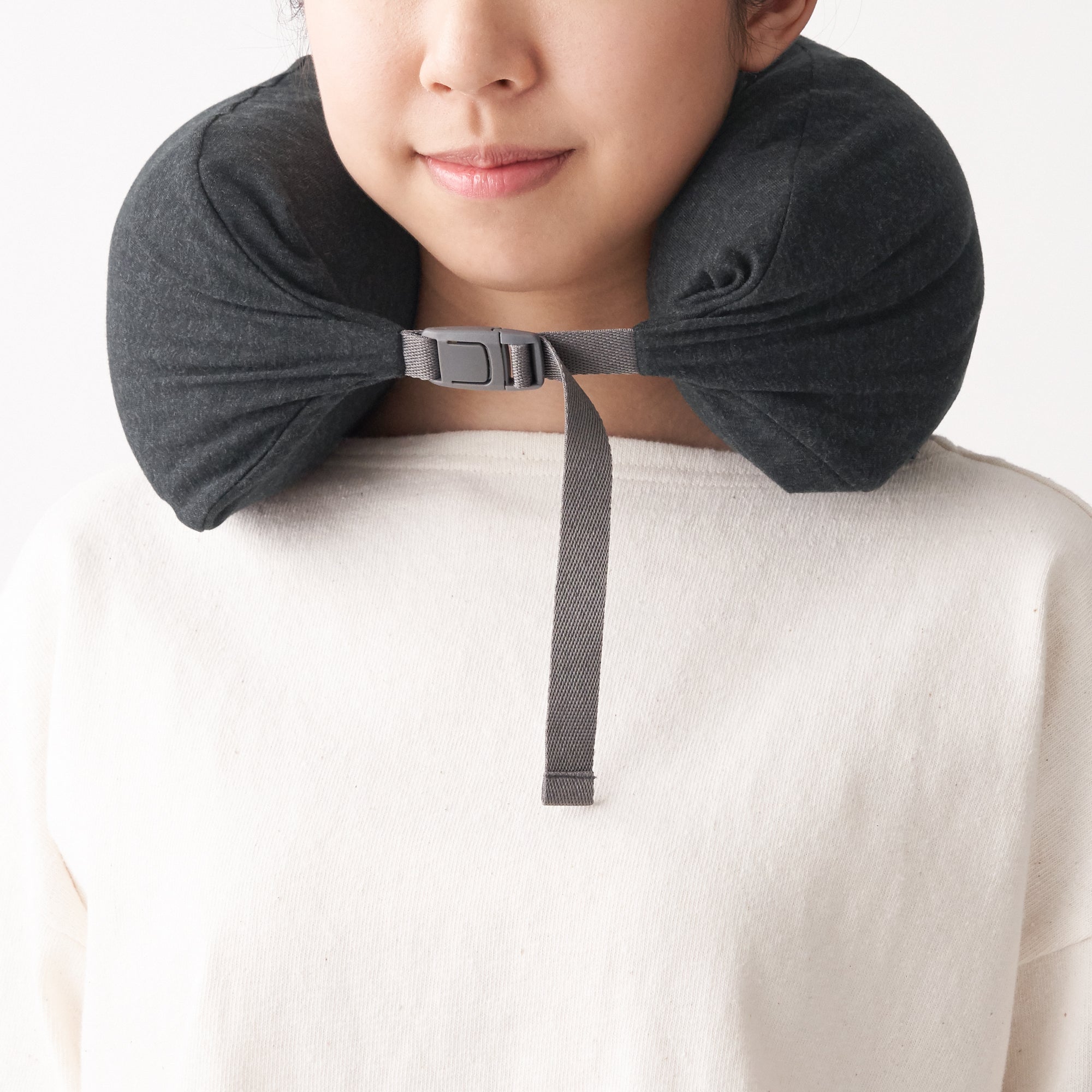 Fitting Neck Cushion - Image 5