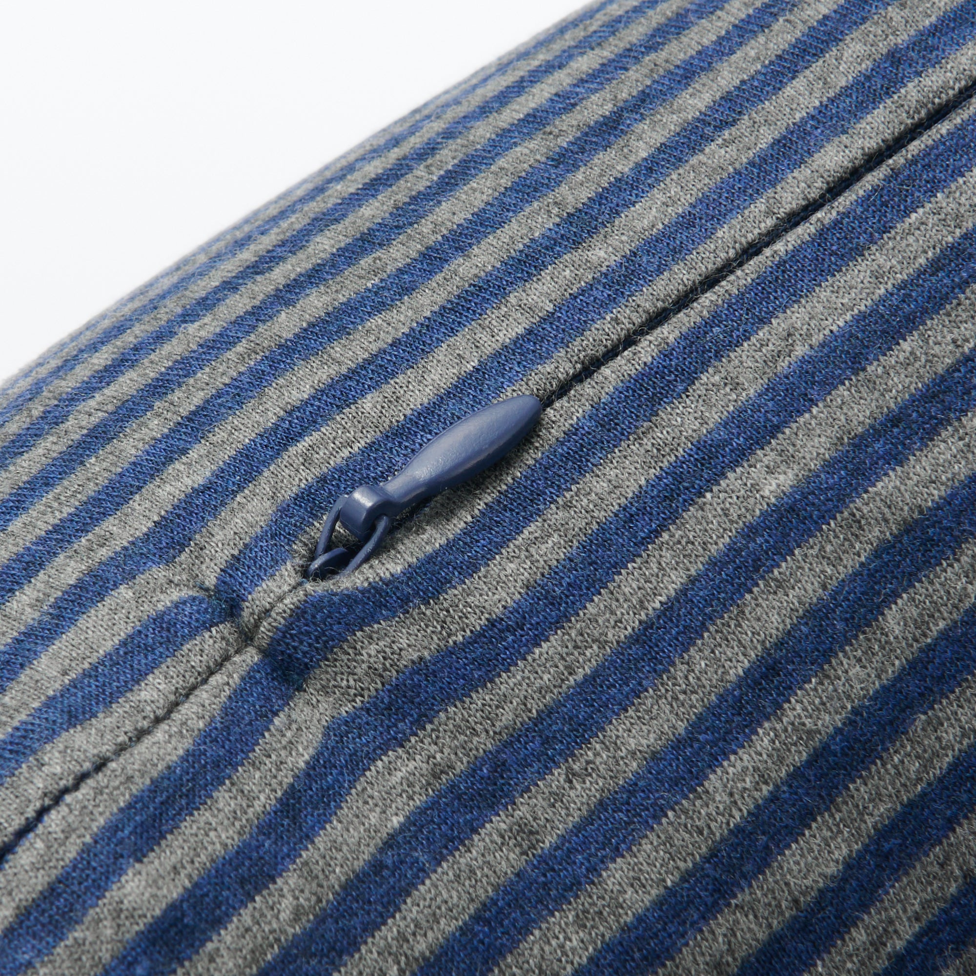 Fitting Neck Cushion - Image 14