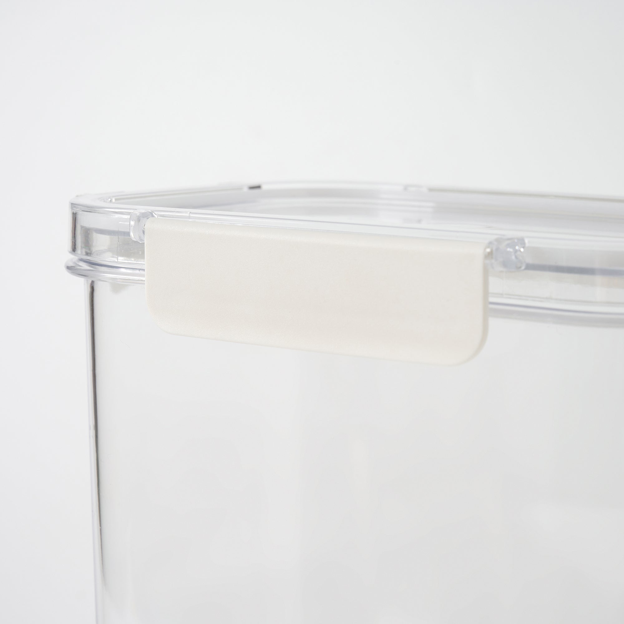 Clear Storage Container - 160.2 fl oz - Image 9