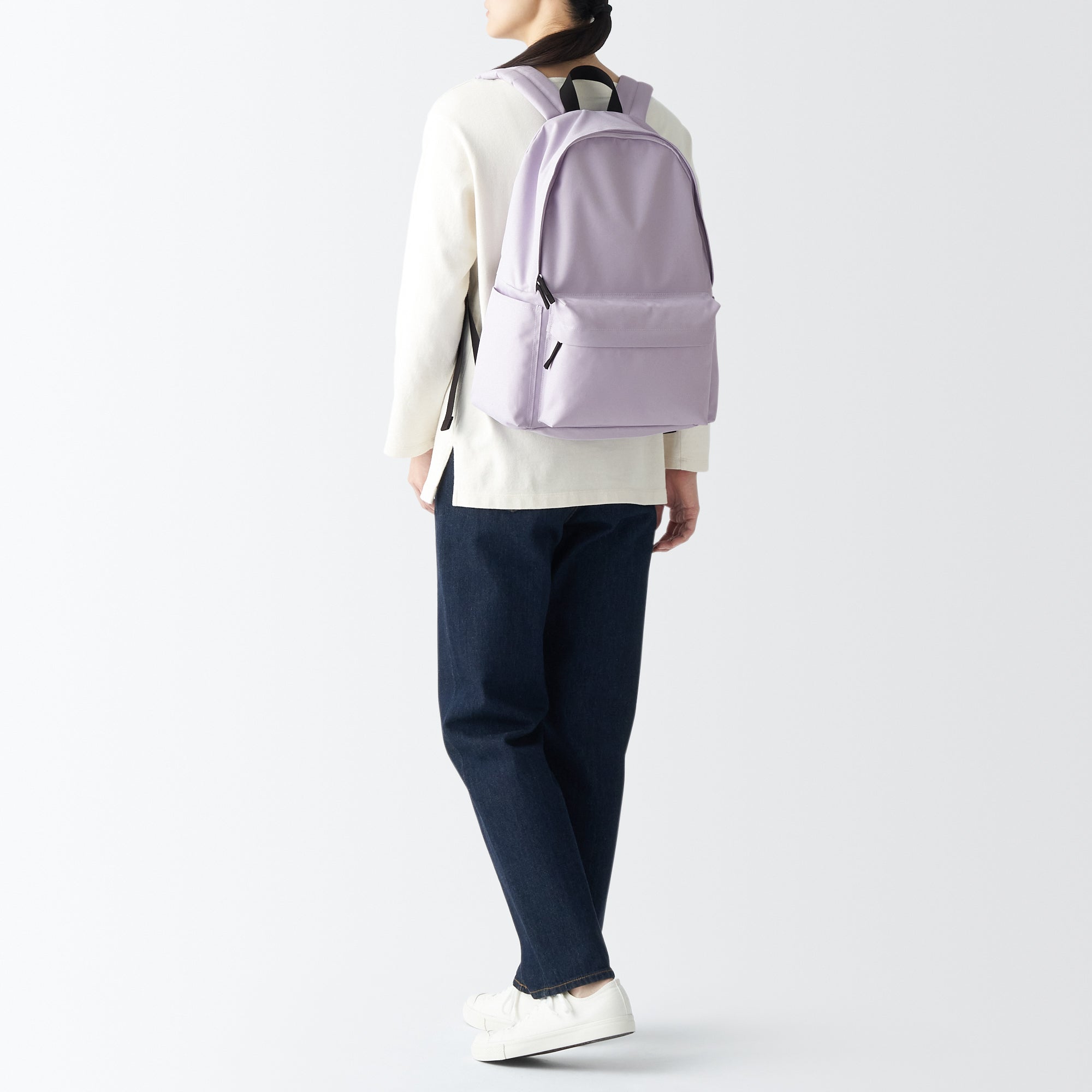 Less Tiring Water Repellent Backpack - Image 10