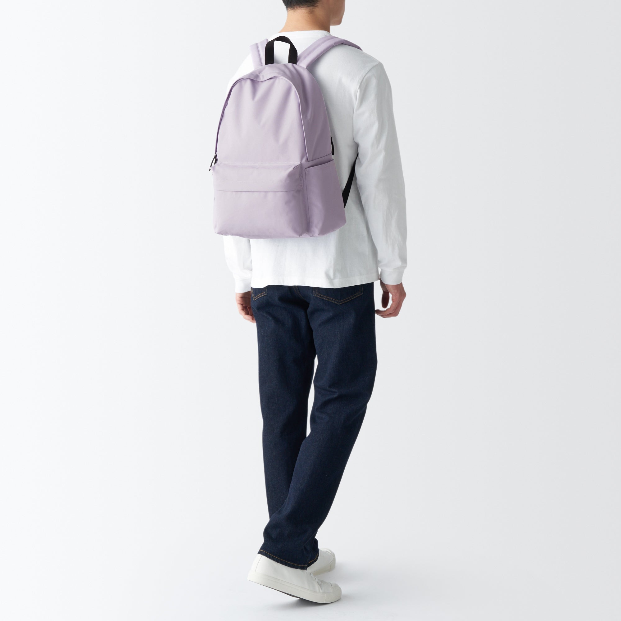 Less Tiring Water Repellent Backpack - Image 11