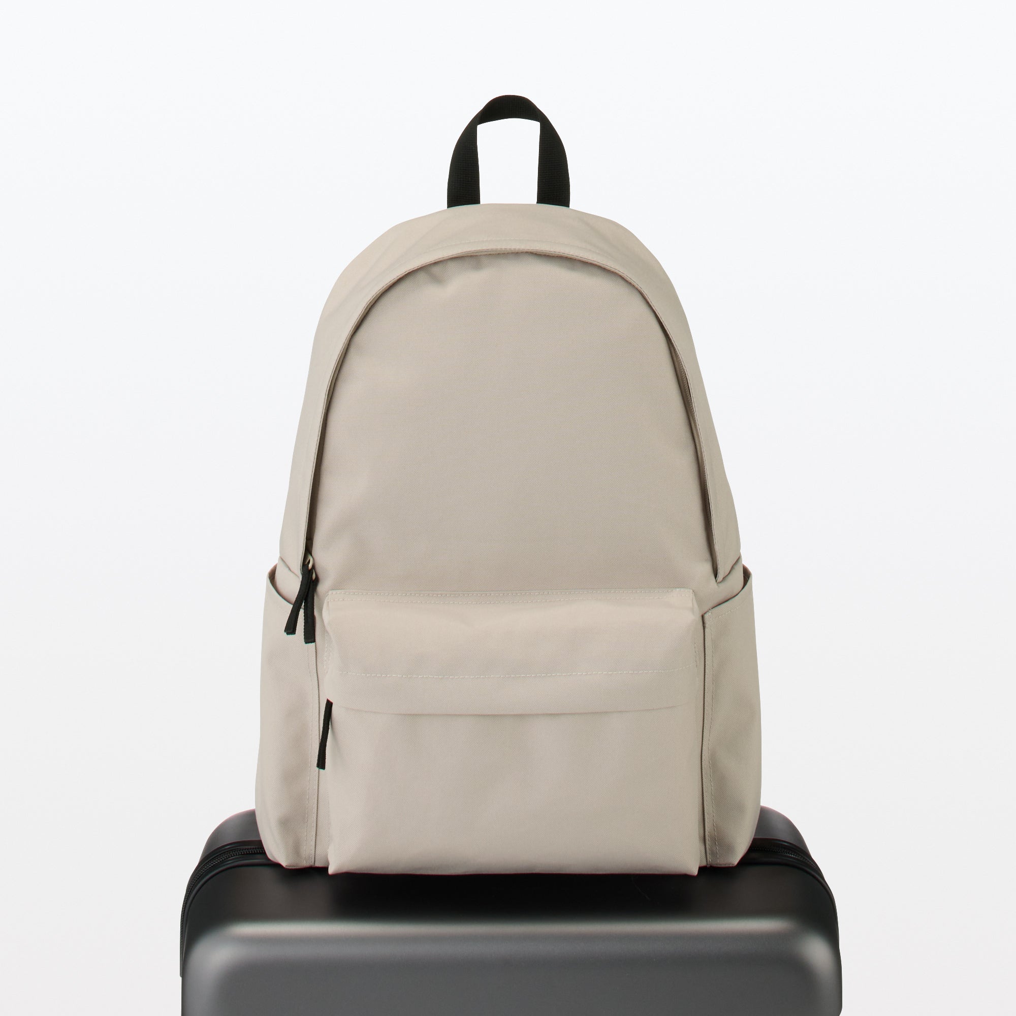Less Tiring Water Repellent Backpack - Image 13