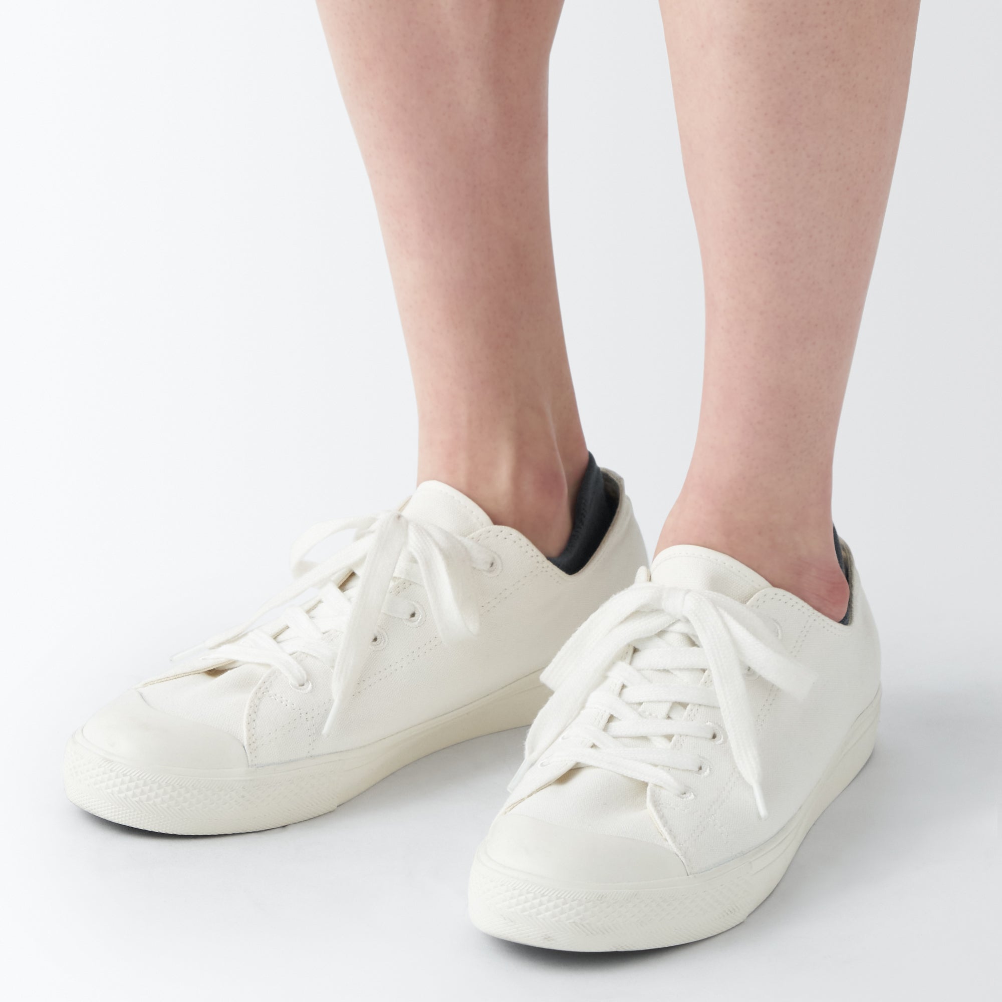 Right Angle Sneaker Socks with Tabs - Image 4