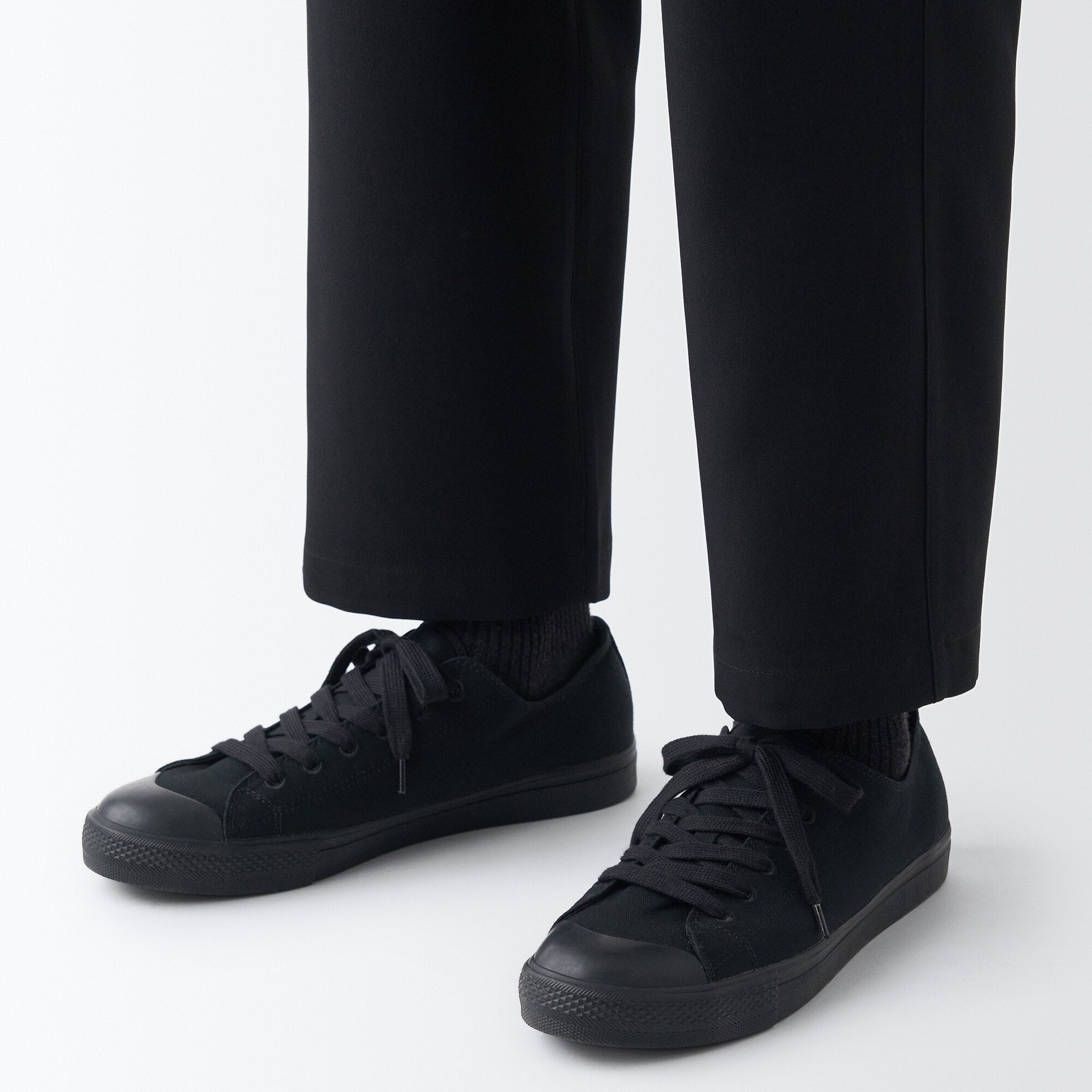 Less Tiring Sneakers Black Pattern - Image 2