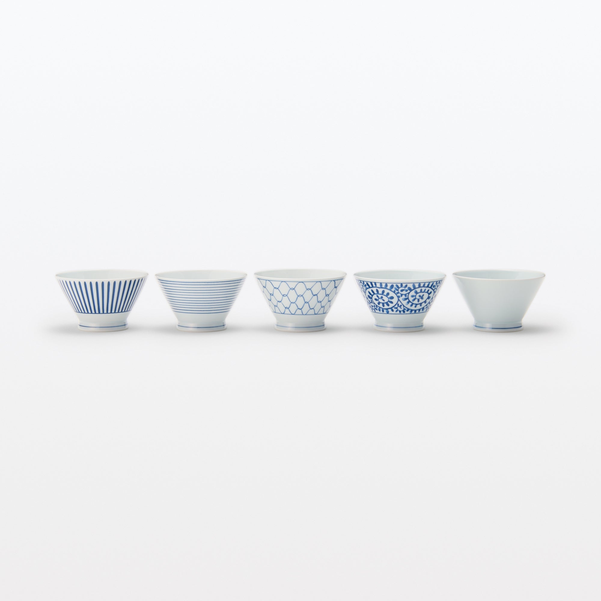 Hasami Ware Rice Bowl - Arabesque Pattern - Large - Image 8