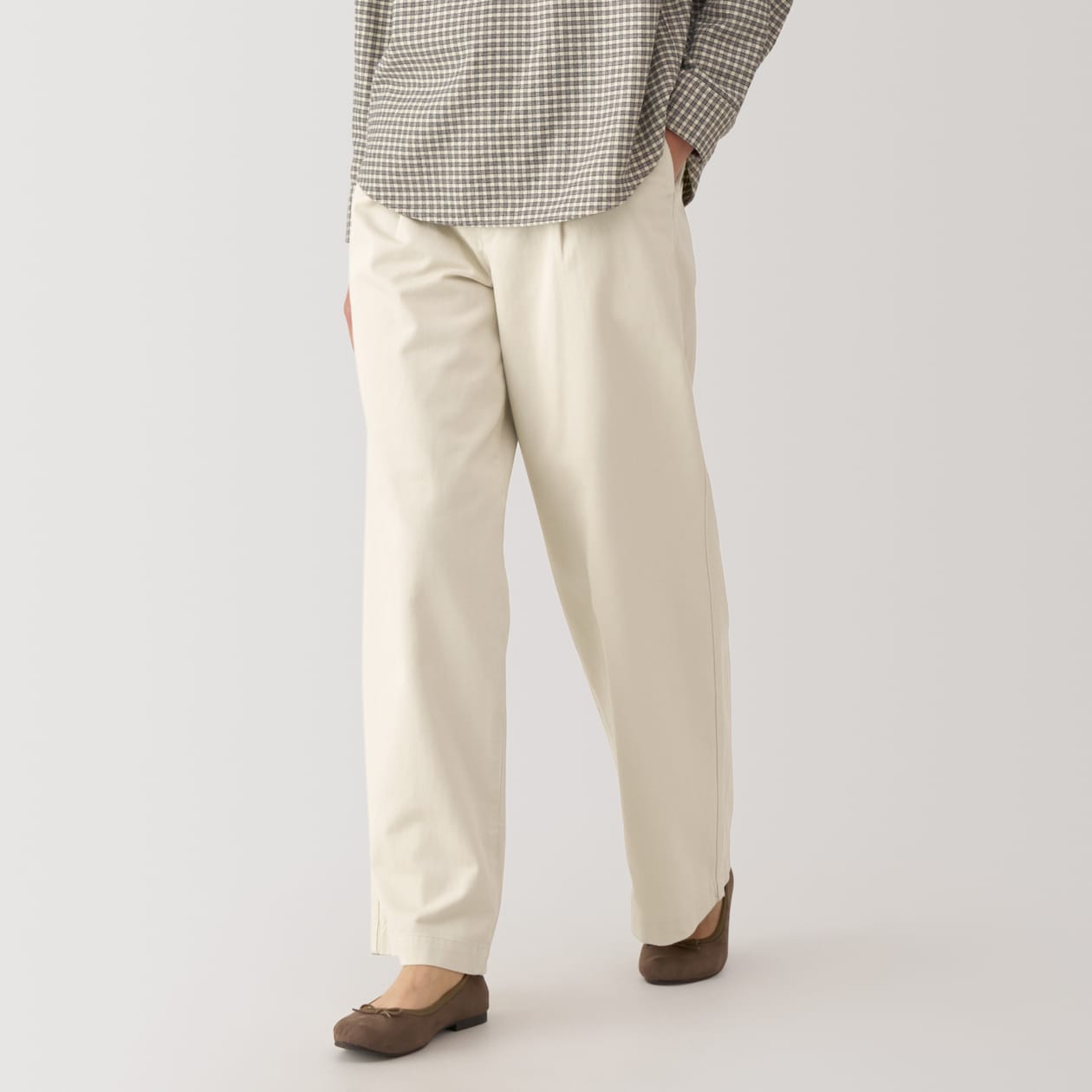 Women's Slub Yarn Chino Darted Wide Pants - Image 21