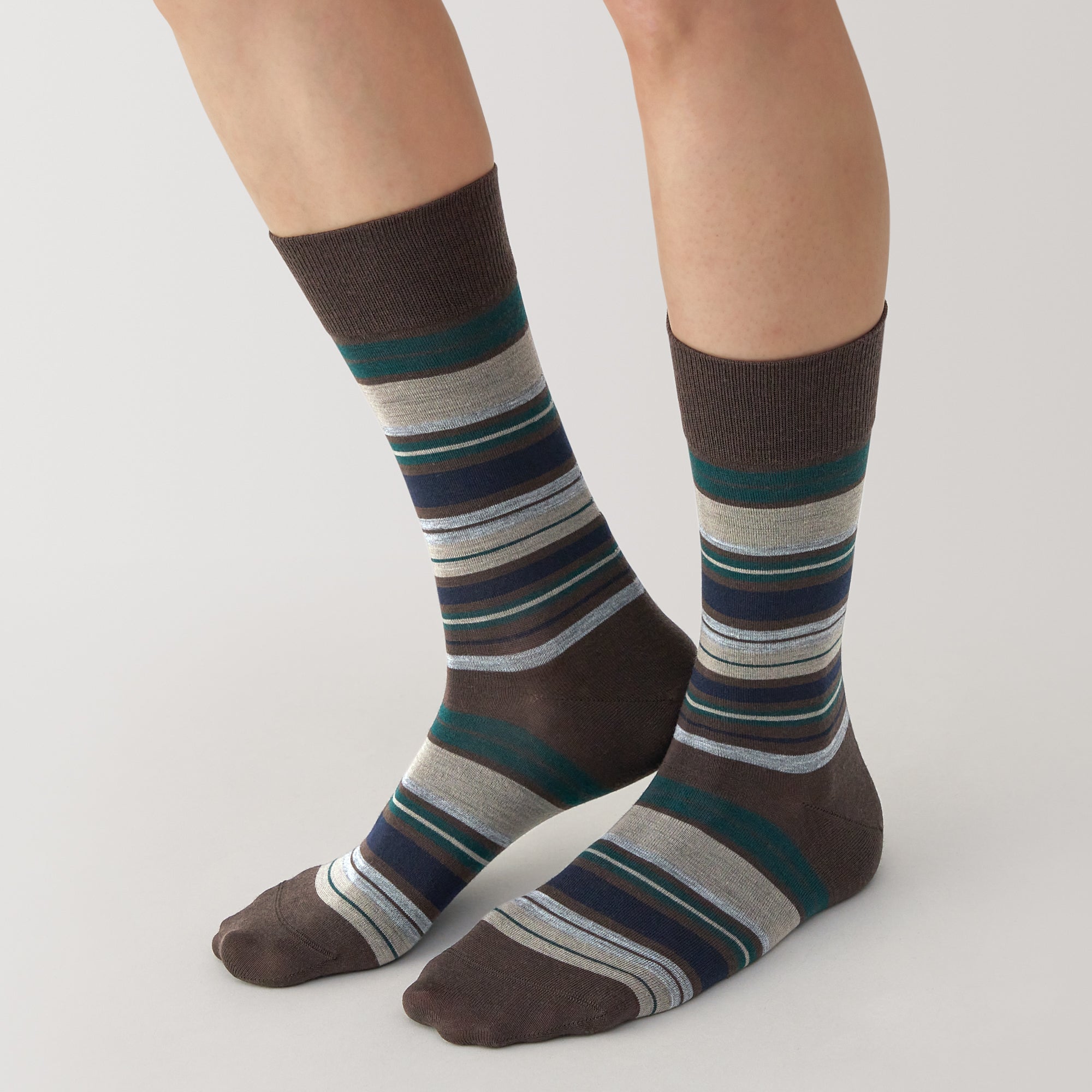 Right Angle Lustrous Wool Mix Thin Socks - Image 11