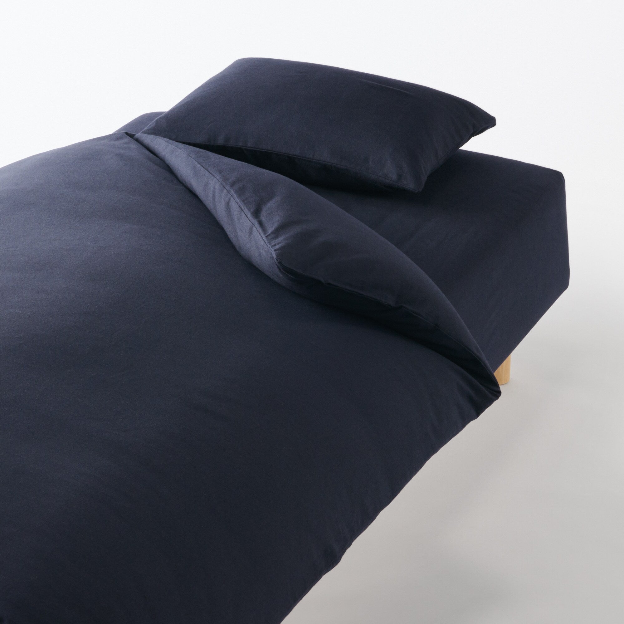 Cotton Flannel Fitted Sheet - Image 2