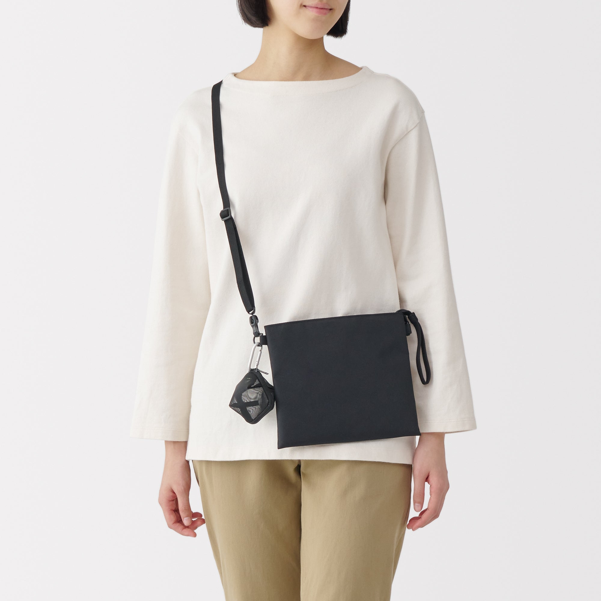 Nylon Mesh Compact Pouch - Image 15