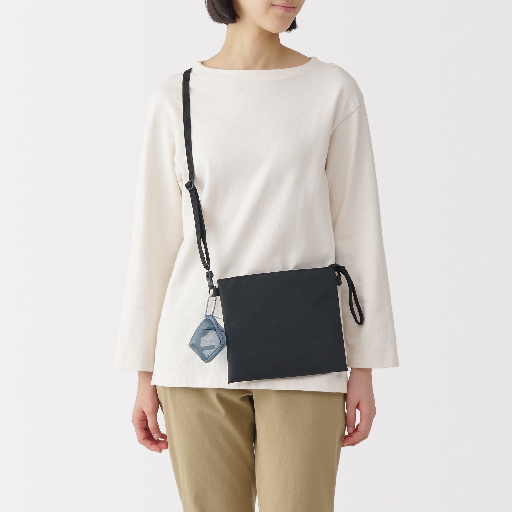 Nylon Mesh Compact Pouch - Image 5