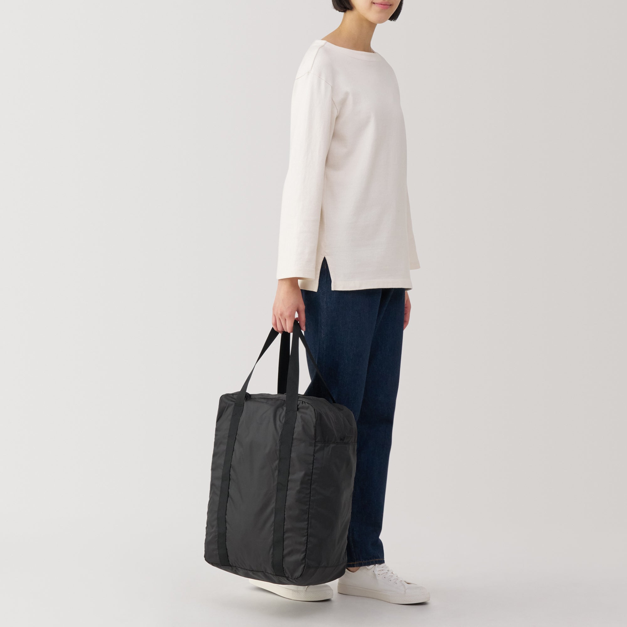 Water Repellent Tall Boston Bag - Image 19