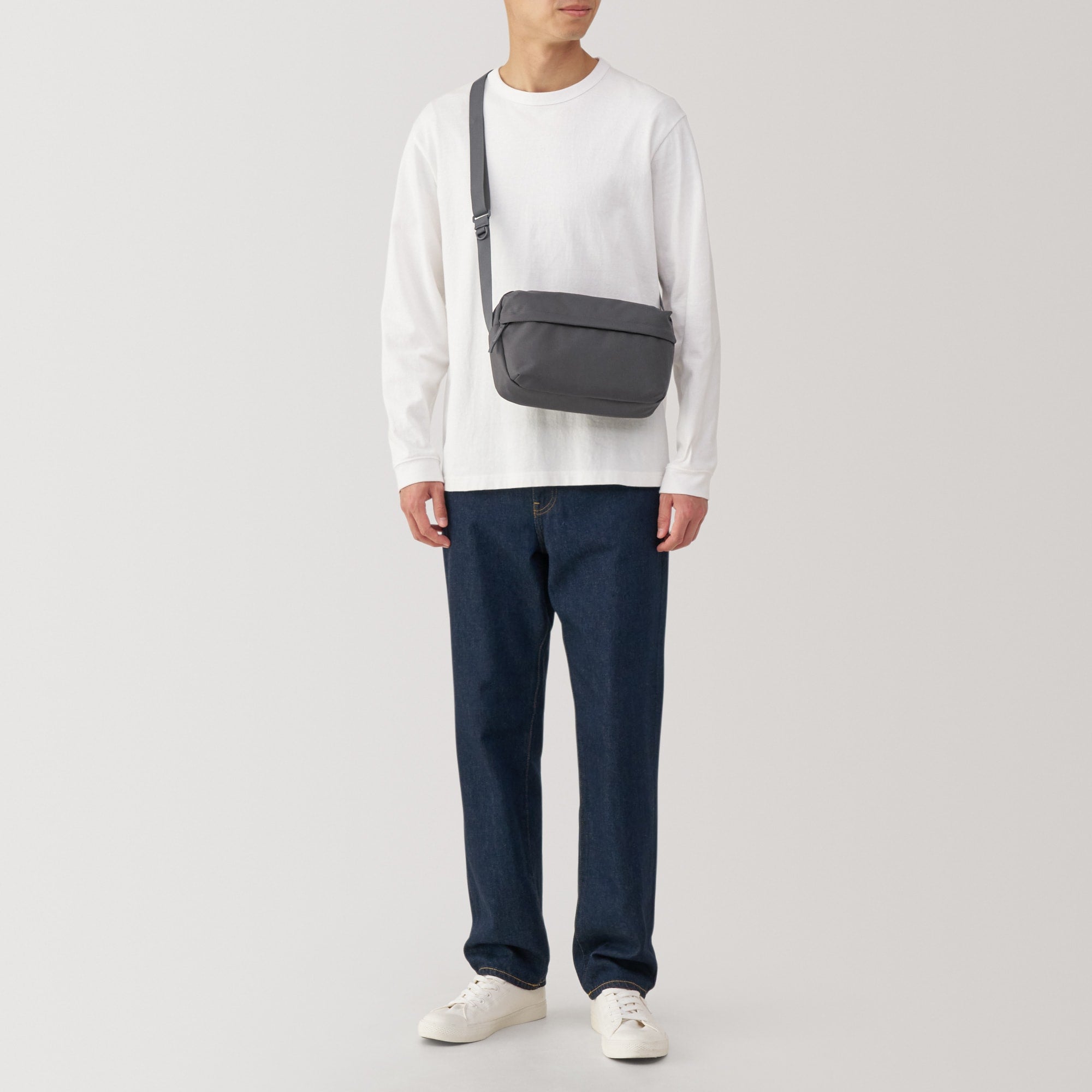 Water Repellent Shoulder Bag - Image 12