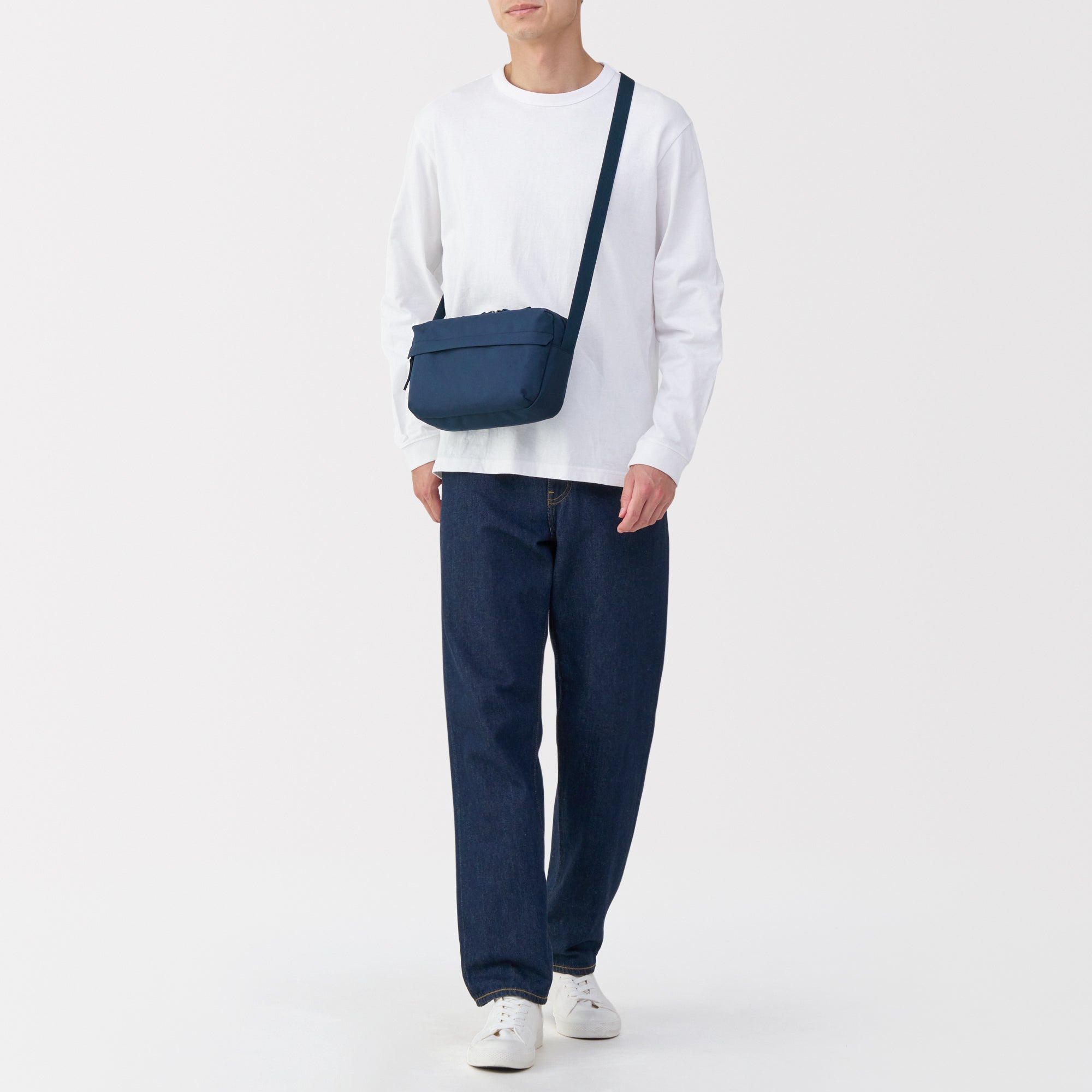Water Repellent Shoulder Bag - Image 80